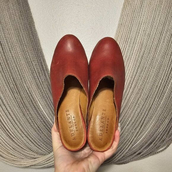 Adelante NWOT "The Camilia" Red Leather Clogs Sz 7 - Picture 6 of 8